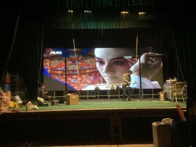 Longda Indoor Indoor Full Color Led Display 104x104 Dots 6000nits با وضوح بالا