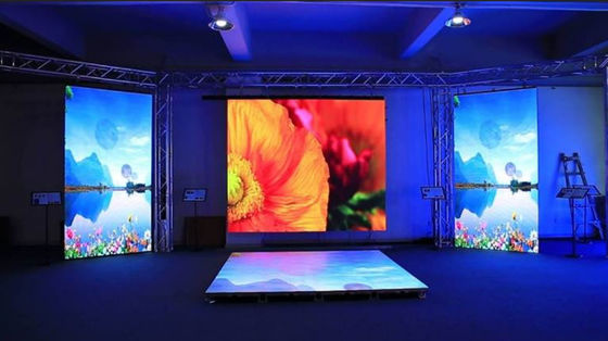 عملکرد بصری صاف، صفحه نمایش LED سفارشی 200W / Sqm 3.91mm Pixel Pitch