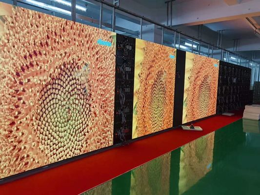 صفحه نمایش LED با پیکسل ظریف و نگهداری آسان، طول عمر ۱۰۰۰۰۰ ساعت، دمای کارکرد ۴۰- تا ۶۰ درجه سانتیگراد