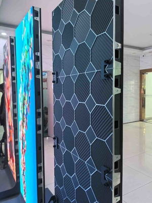 صفحه نمایش LED پوستر تاشو با براکت P2.5 داخلی HD برای دیوار ویدئویی مرکز خرید