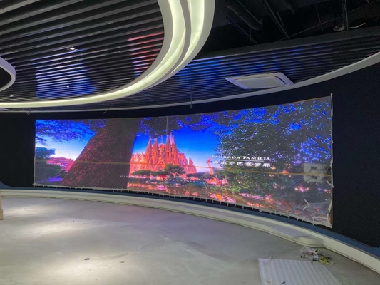 نمایشگر LED پیکسلی کوچک انیمیشن 32 * 16 سانتی‌متر ODM کابینت 640 * 480 میلی‌متر