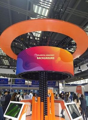 تابلوی نمایشگر LED داخلی قابل حمل تمام رنگی 800 کاندلا 250000 پیکسل فوق سبک