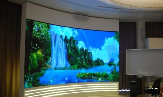 ماژول انعطاف پذیر LED 3840 هرتز صفحه نمایش LED منحنی پنل های ویدئویی P2