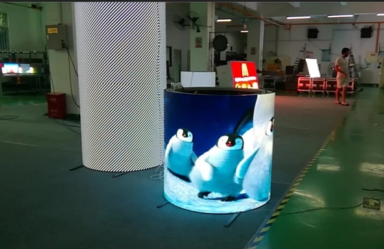 کاشی های دیواری LED صفحه نمایش سیلندر SMD با ماژول انعطاف پذیر با زاویه دید 140 تا 160 درجه
